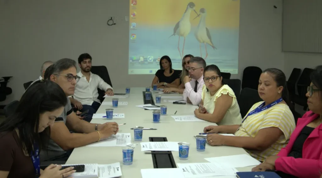 Educação do Estado reúne fornecedores para definir cronograma da merenda de 2026