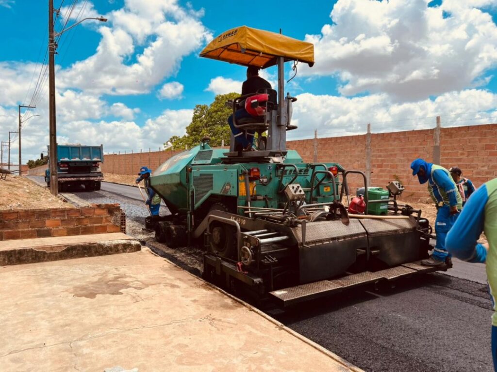 Itabaiana inicia asfaltamento de ruas na 4ª etapa do Bairro Queimadas
