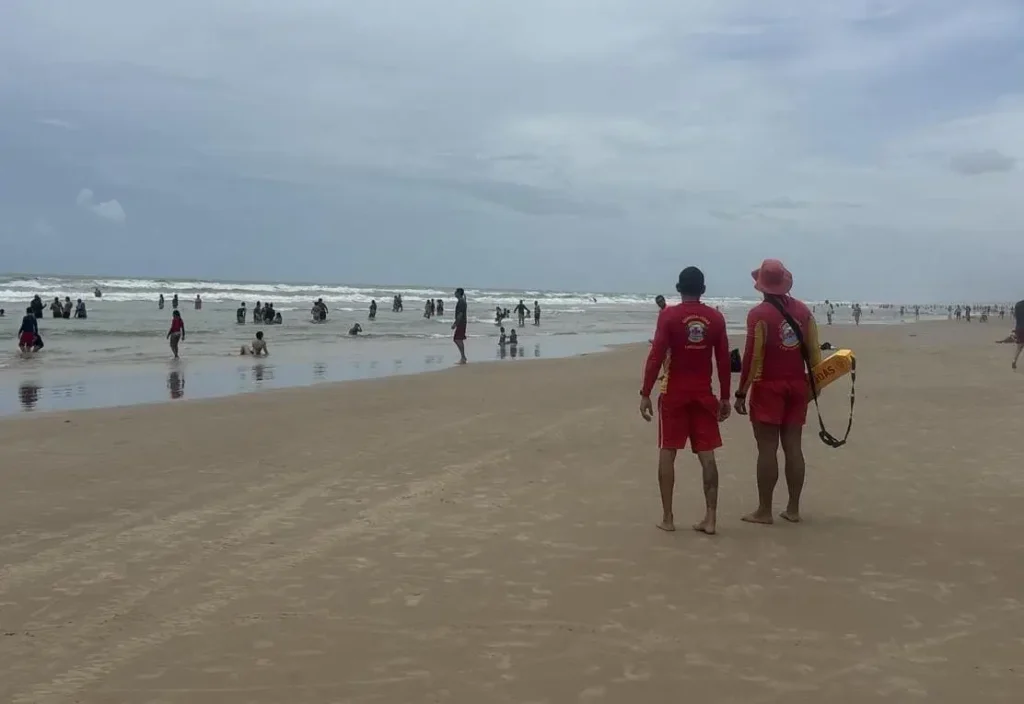 Operação Praias Seguras ultrapassa 3,6 mil ações e registra zero mortes por afogamento em Sergipe