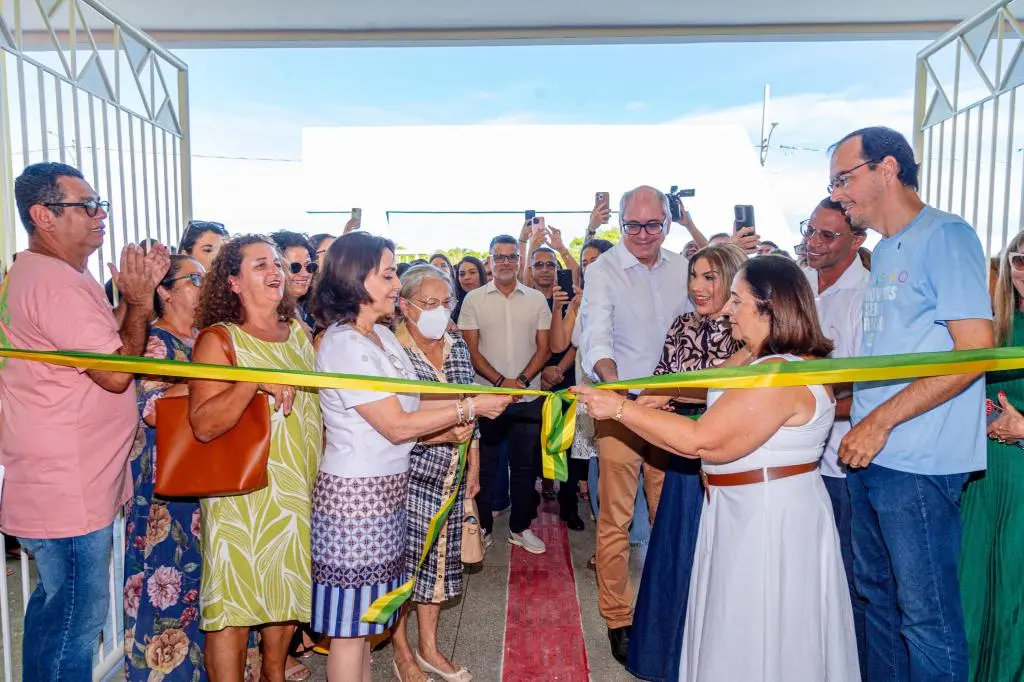 Prefeita Emília Corrêa entrega creche integral e amplia mais de 200 vagas no bairro 17 de Março