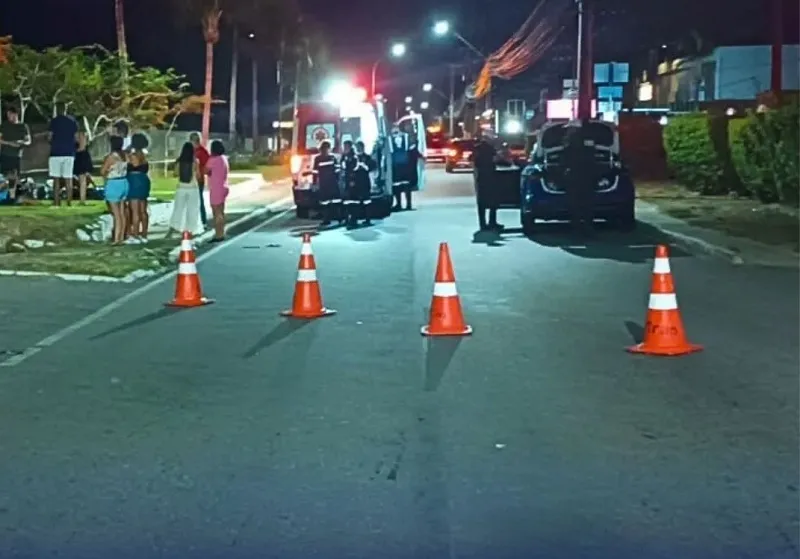Motociclista morre após batida com carro na Avenida José Carlos Silva, em Aracaju