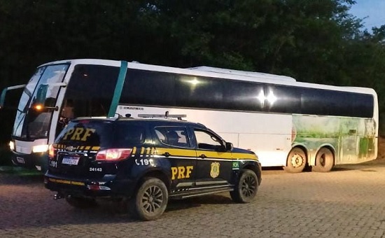 PRF resgata adolescente de 13 anos que viajava sozinha de São Paulo a Sergipe