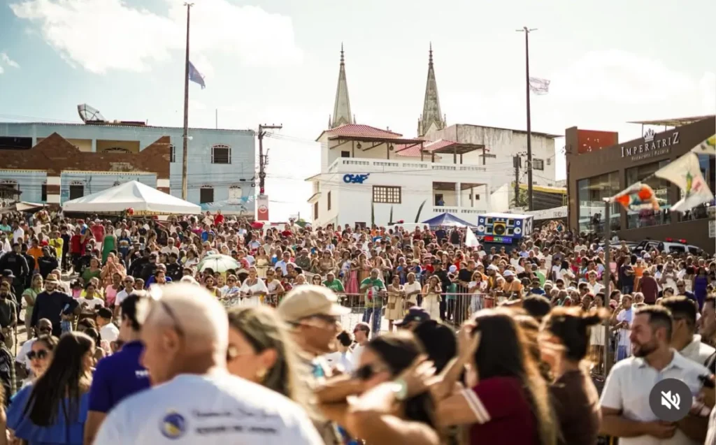 Romaria fluvial encerra Festa de Bom Jesus dos Navegantes em Propriá
