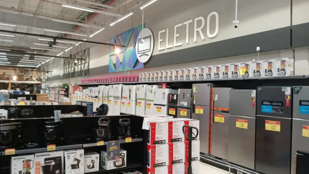 Varejo volta a apostar no carnê diante de juros altos e crédito restrito
