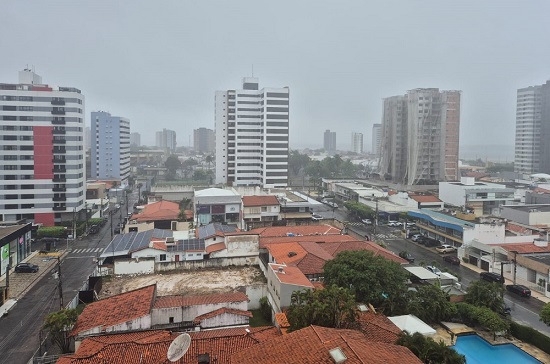 Inmet emite alerta de chuva intensa e ventos de até 60 km/h em Sergipe