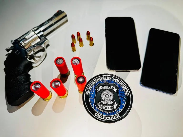 Polícia Federal faz operação contra abuso sexual infantil em Santana do São Francisco e prende suspeito por arma sem registro
