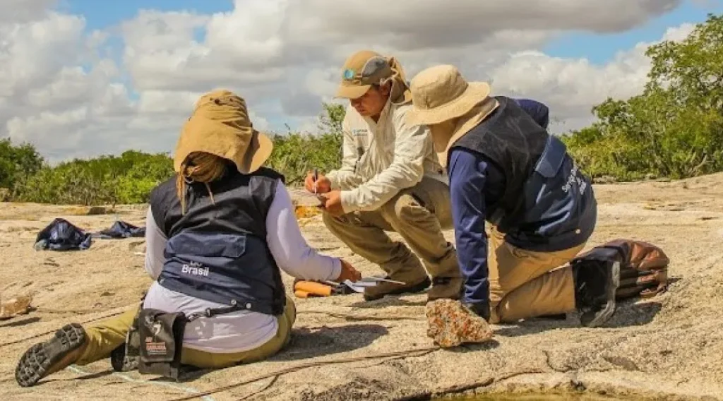 Desenvolve-SE firma protocolo com Serviço Geológico do Brasil para ampliar mapeamento mineral em Sergipe
