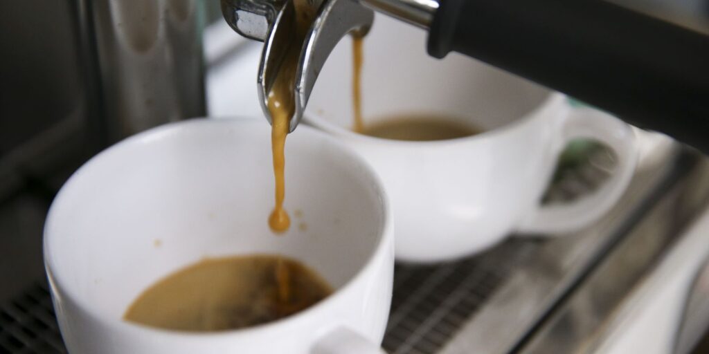 Alta de preços faz consumo de café no Brasil recuar 2,31% em 2025