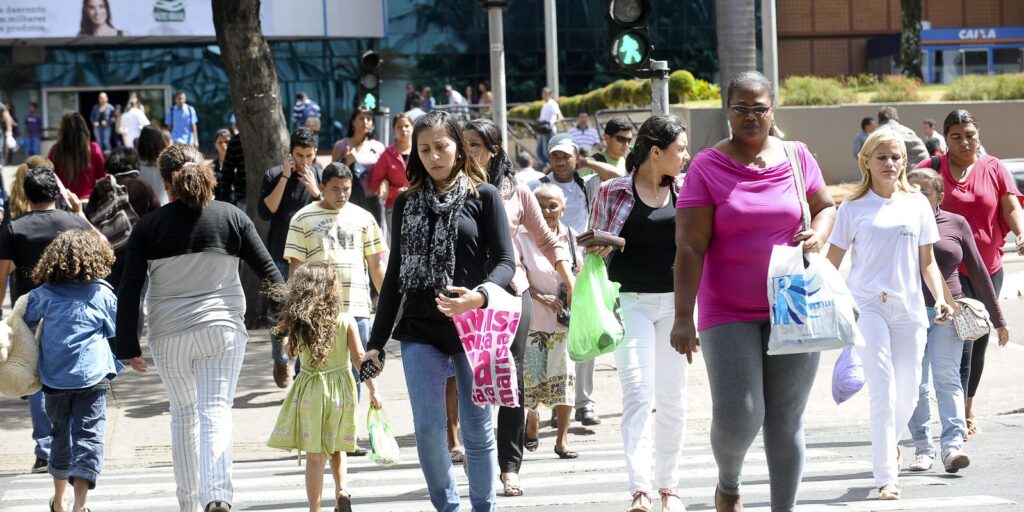 Desemprego atinge 5,1% em dezembro e bate novo recorde de baixa