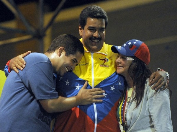 “Não vão nos ver fracos”: Filho de Maduro quebra o silêncio e convoca mobilização após captura do pai