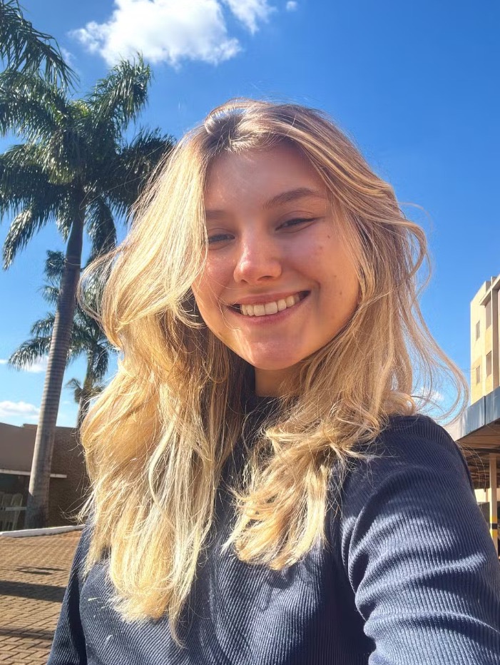 Morre aos 19 anos a influenciadora Isabel Veloso, vítima de Linfoma de Hodgkin