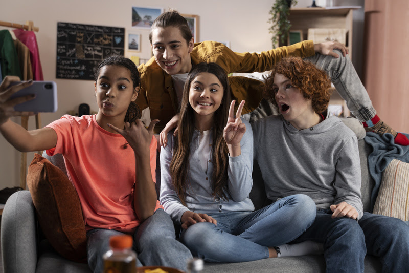Meu filho “adolesceu”, e agora? 8 dicas para lidar com essa fase