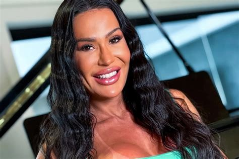 GRACYANNE BARBOSA RELATA DIFICULDADES NA RECUPERAÇÃO PÓS-CIRURGIA