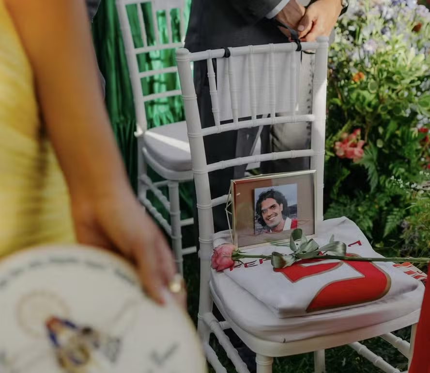 EMOÇÃO NO ALTAR: Enzo Bizzotto presta homenagem ao pai Fernandão no casamento