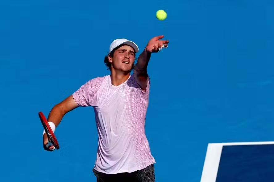 João Fonseca abandona torneio em Brisbane por lesão e acende alerta no ranking da ATP