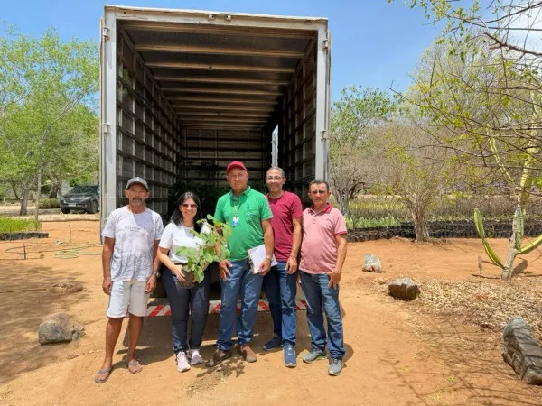 Secretaria de Meio Ambiente de Itabaiana recebe 600 mudas para distribuição na Sealba Show
