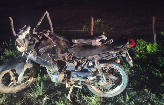 Colisão com cavalo na SE-204 deixa motociclista morto e passageiro ferido em Pacatuba