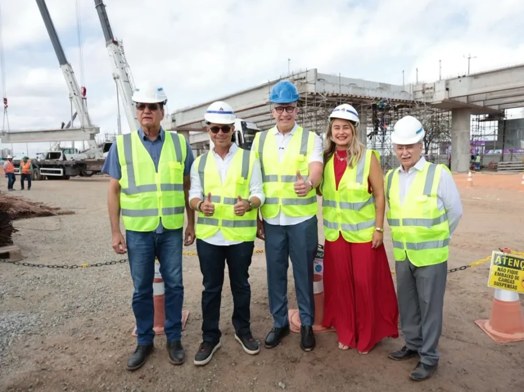 Deputados visitam obras do Complexo Viário Maria do Carmo Alves, em Aracaju