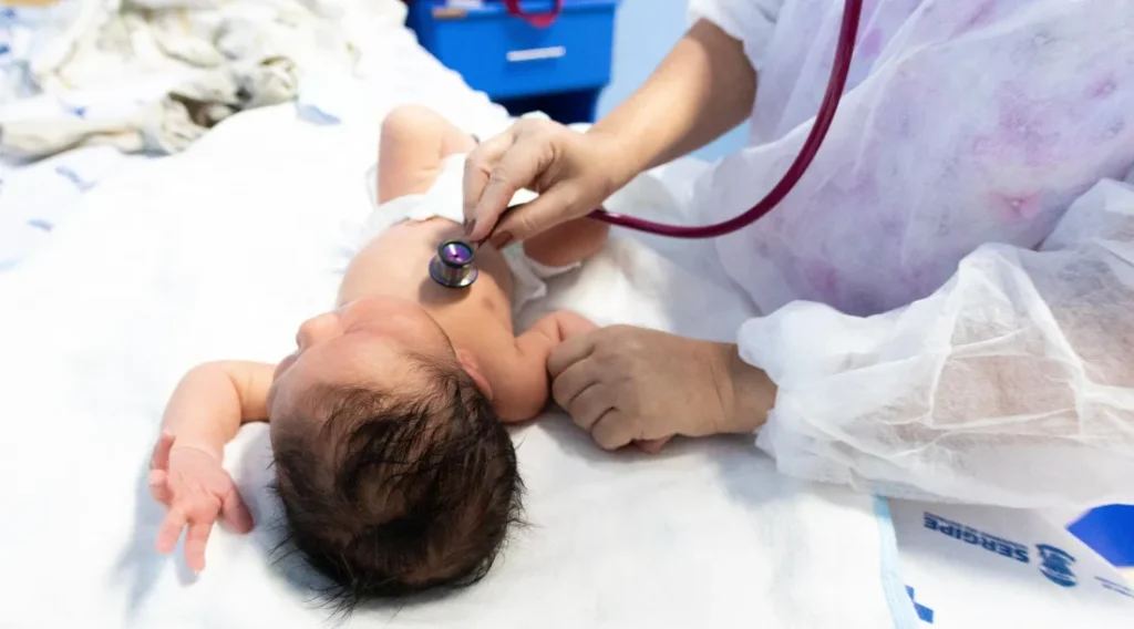 Sergipe começa a aplicar niservimabe para prevenir bronquiolite em bebês prematuros e crianças com comorbidades