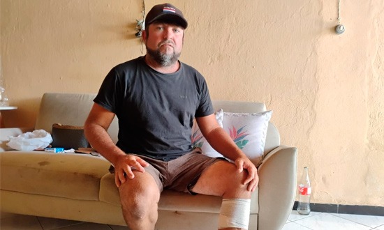 Pescador é atacado por jacaré enquanto armava rede no Riacho Capivara, em Porto da Folha