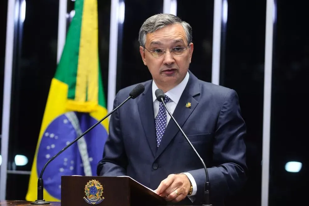 Eduardo Amorim reforça alerta sobre câncer no Dia Mundial de Conscientização
