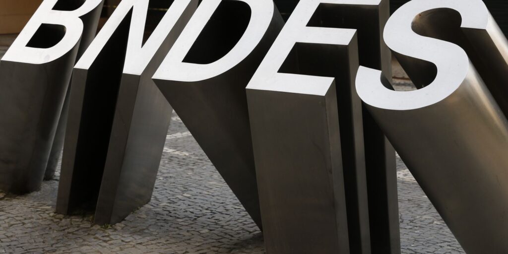 BNDES aprova R$ 280 milhões para fábrica de baterias da WEG em Santa Catarina