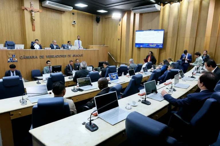Câmara de Aracaju aprova em 2ª discussão “Botão do Pânico” para idosos e avança em outras pautas