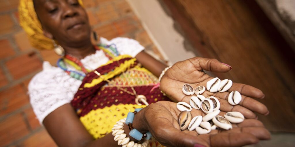 Inca lança cartilha que integra saberes de terreiros à prevenção do câncer em mulheres negras