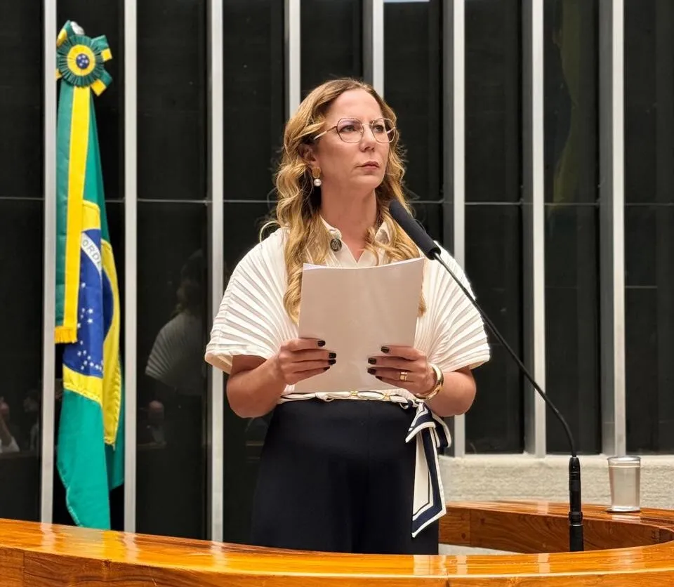 Deputada pede ao MEC transparência na correção do ENEM e no uso das notas pelo SISU