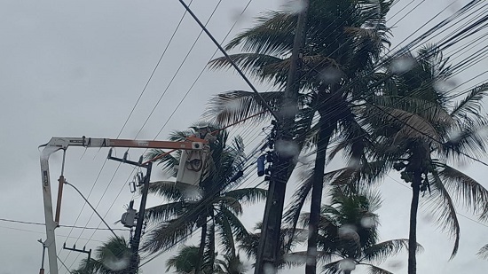 Energisa reforça plantão e orienta moradores de Sergipe sobre cuidados com a rede elétrica durante as chuvas