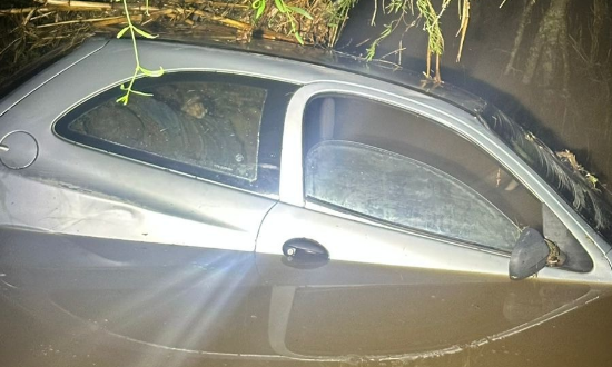 Carro levado pela enxurrada deixa dois mortos em Simão Dias