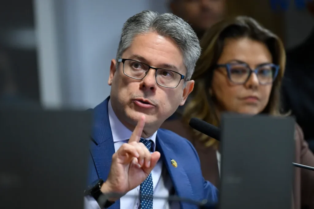 Alessandro Vieira solicita quebra de sigilo de empresa dos irmãos de Dias Toffoli na CPI do Crime Organizado