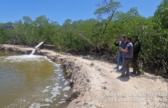 Pescador é autuado por criar camarões sem licença em área da União em Estância