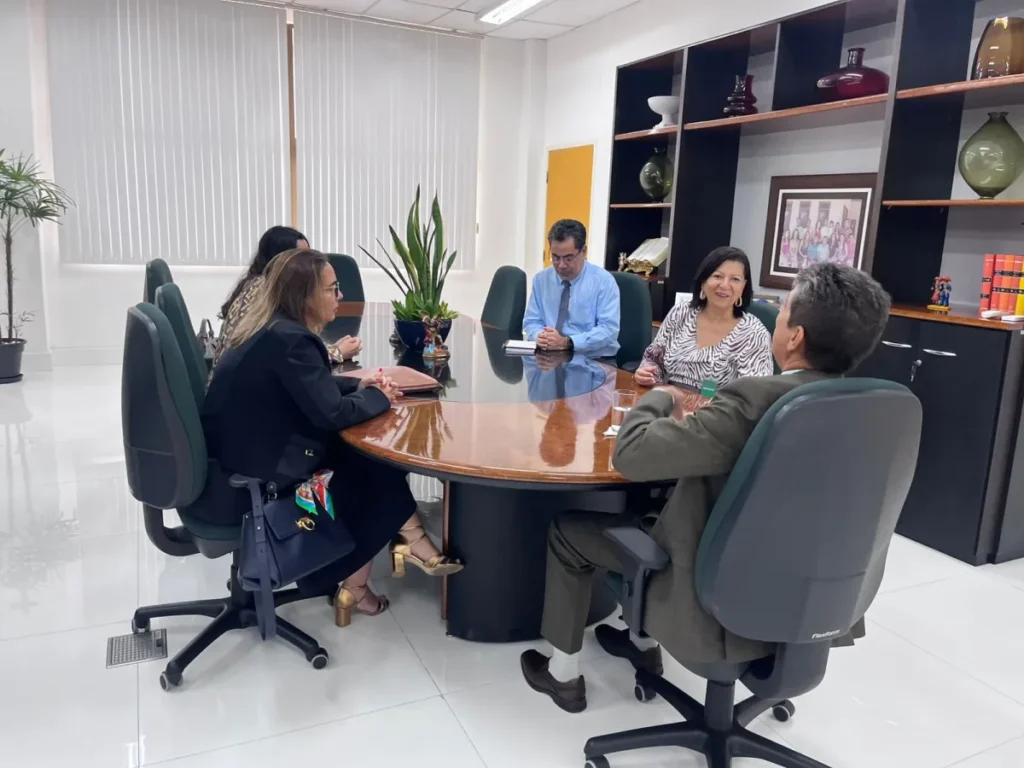 Hospital de Cirurgia zera dívidas trabalhistas e beneficia 803 ex-colaboradores