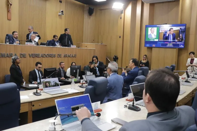 Câmara de Aracaju aprova programa de assistência psicológica para servidores da saúde e outras seis propostas
