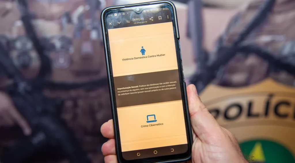 Delegacia Virtual da Mulher permite pedido imediato de medida protetiva após ameaças em escola de Aracaju