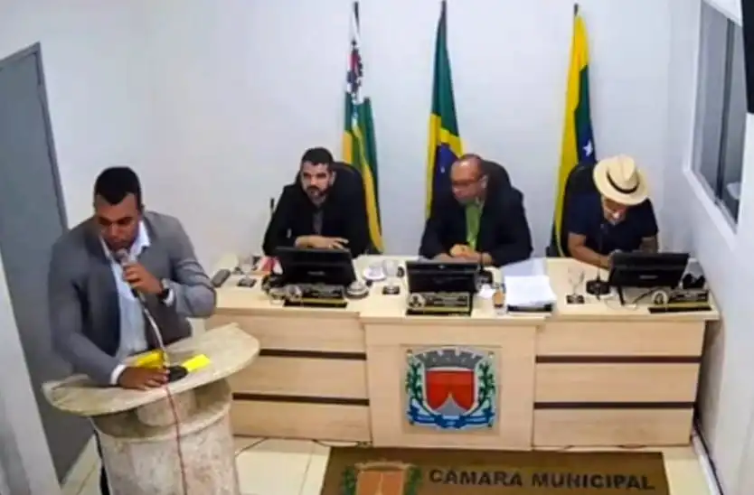 Vereador denuncia suspeita de superfaturamento em contratos de LED em Riachuelo