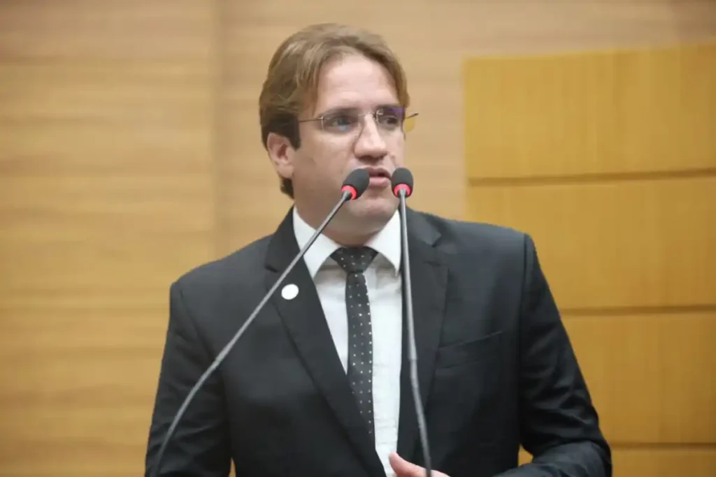 Marcelo Sobral sai em defesa de André Moura após críticas de Alessandro Vieira