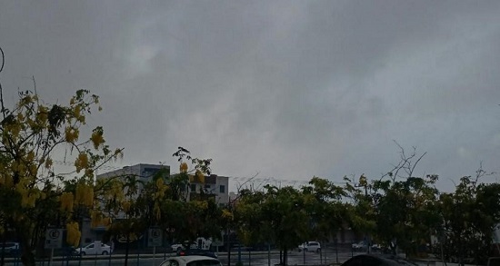 Defesa Civil de Aracaju emite alerta de chuvas intensas com risco moderado até sexta-feira, 13