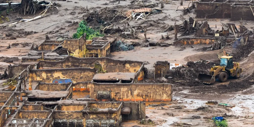 Governo libera R$ 131,9 milhões para ampliar atendimento de saúde em municípios capixabas afetados por rompimento de barragem
