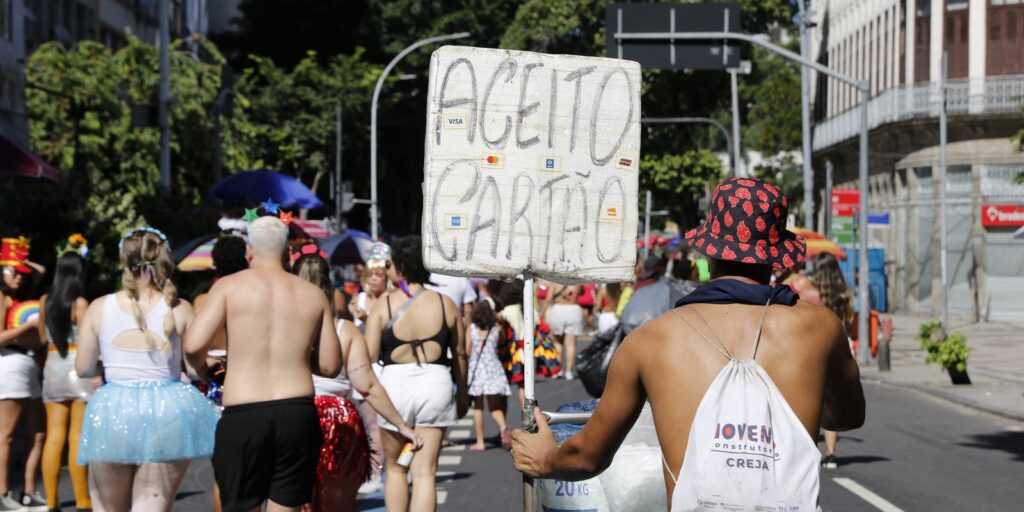Formalização de ambulantes como MEI avança 45% entre 2023 e 2025