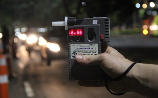 Dois motoristas são detidos por dirigir alcoolizados na zona sul de Aracaju
