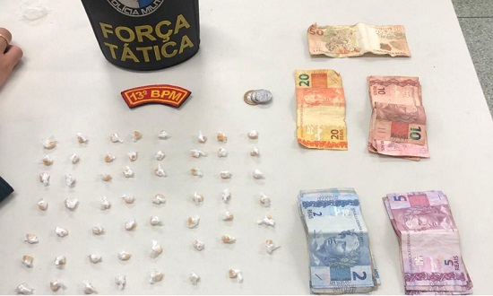 Homem é detido por suspeita de tráfico após denúncia de violência doméstica em Aracaju