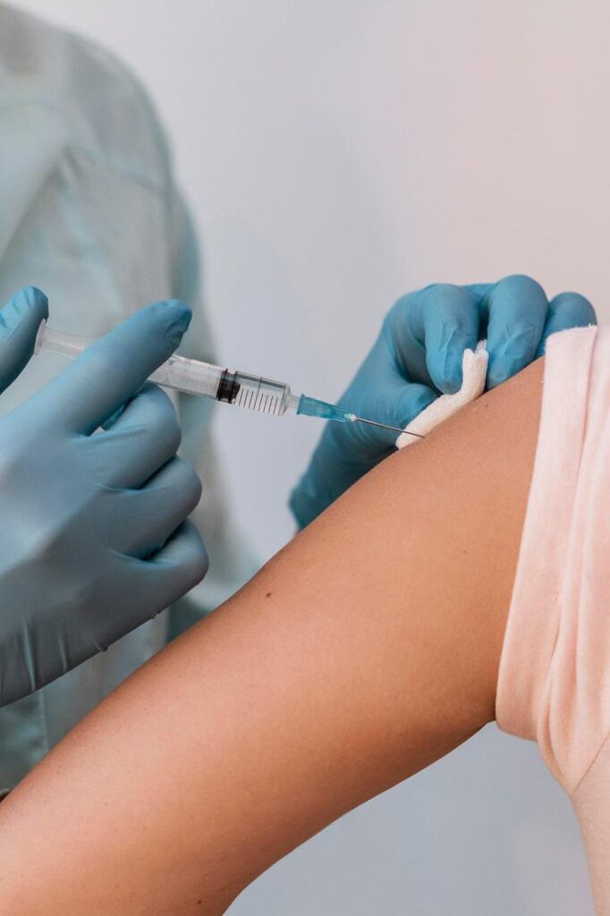 Anvisa amplia indicação da vacina contra HPV e reforça prevenção de cânceres de cabeça e pescoço