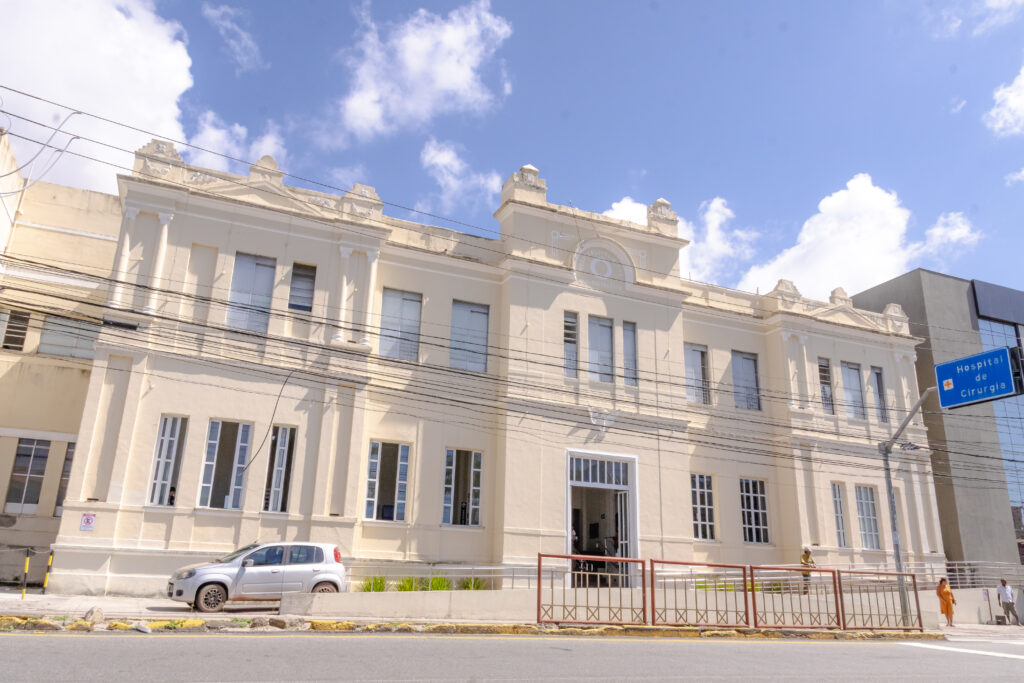 Hospital de Cirurgia realiza formatura especial de residentes em celebração aos 100 anos nesta sexta, 27