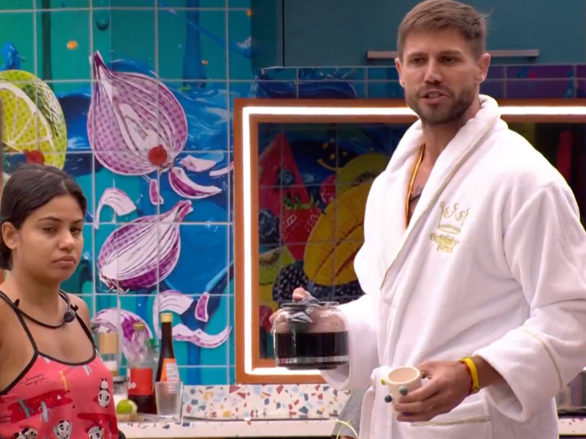 Jonas bate boca com Babu