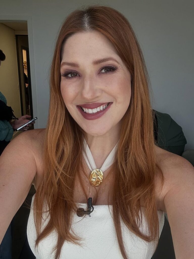 Dani Calabresa fala sobre rotina com o filho Bernardo e celebra fase pessoal