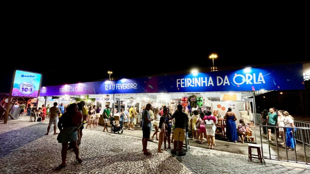 Feirinha da Orla teve programação de qualidade para turistas e ganhos extras para empreendedores