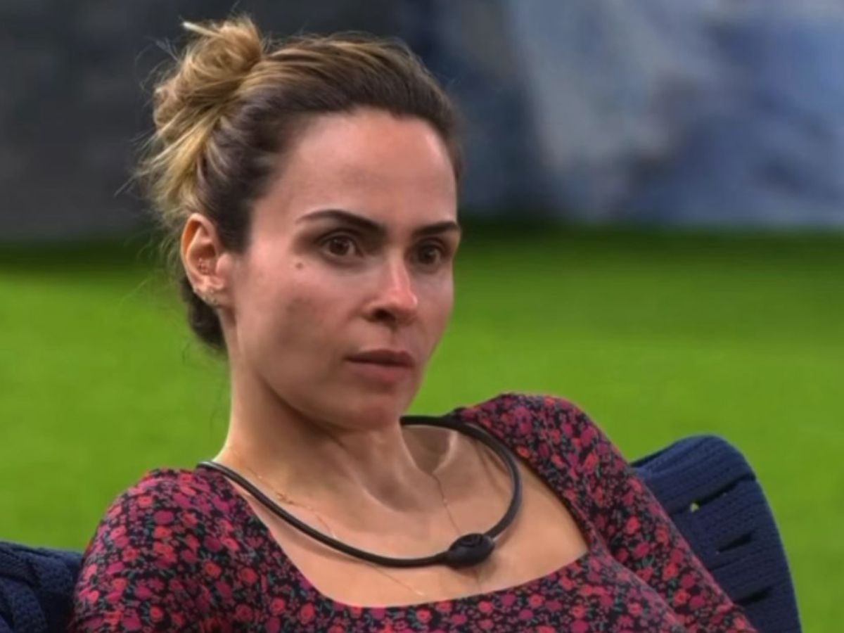 ZysqyUX5 Ana Paula Renault no BBB26