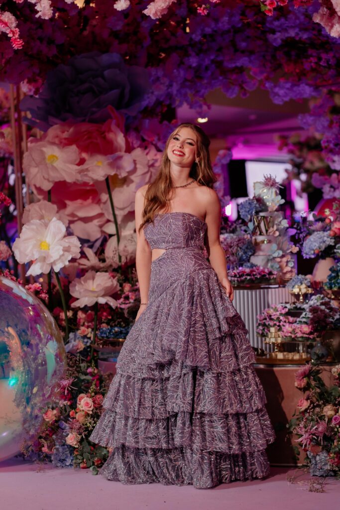 Festa de 15 anos de Lorena Queiroz tem decoração superior a R$ 1 milhão e será realizada em Vinhedo